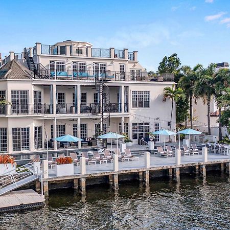 The Modern Castle Canal View Access Rooftop Living Greenhouse Vlllas Fort Lauderdale Bagian luar foto