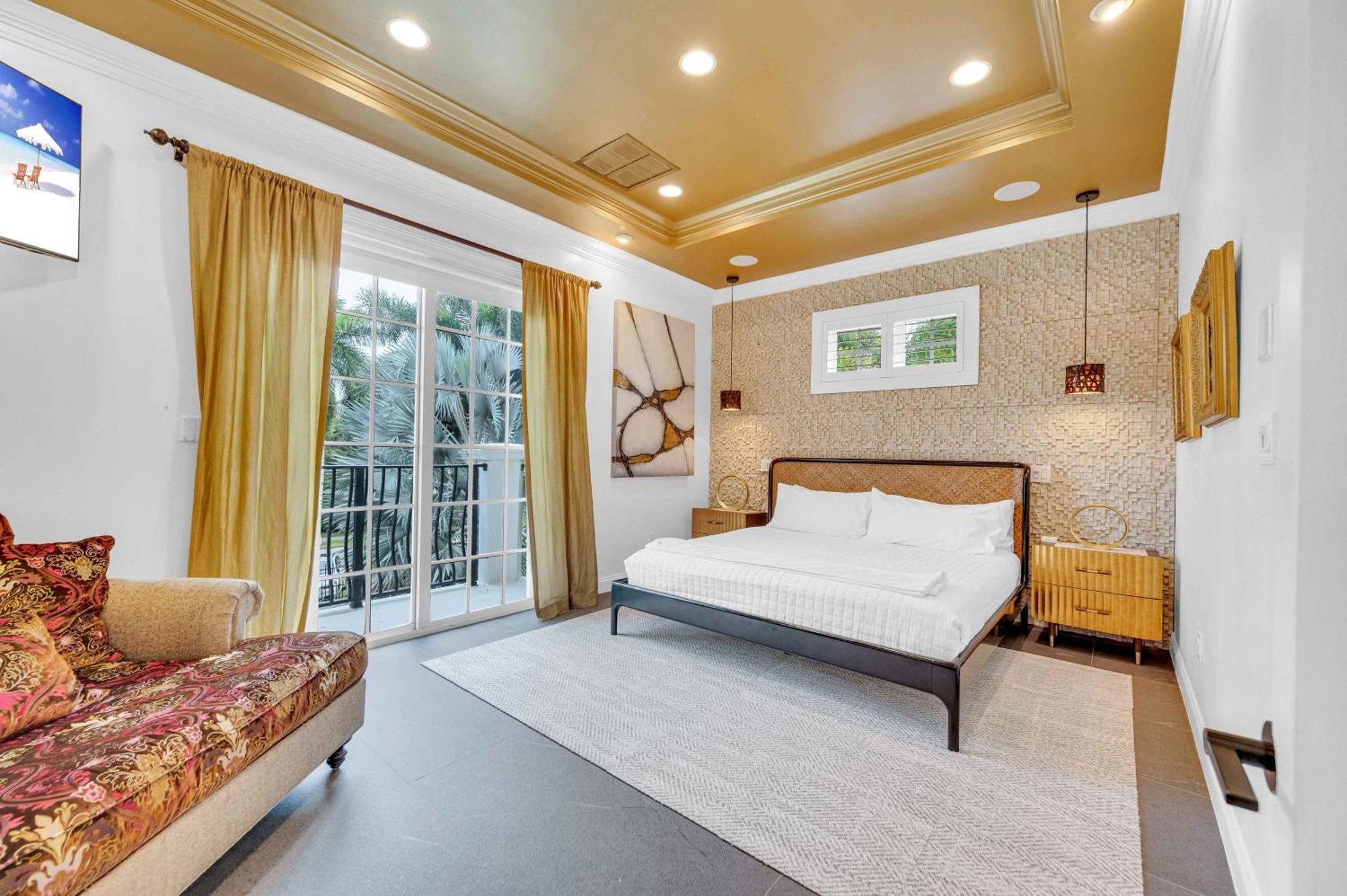 The Modern Castle Canal View Access Rooftop Living Greenhouse Vlllas Fort Lauderdale Bagian luar foto